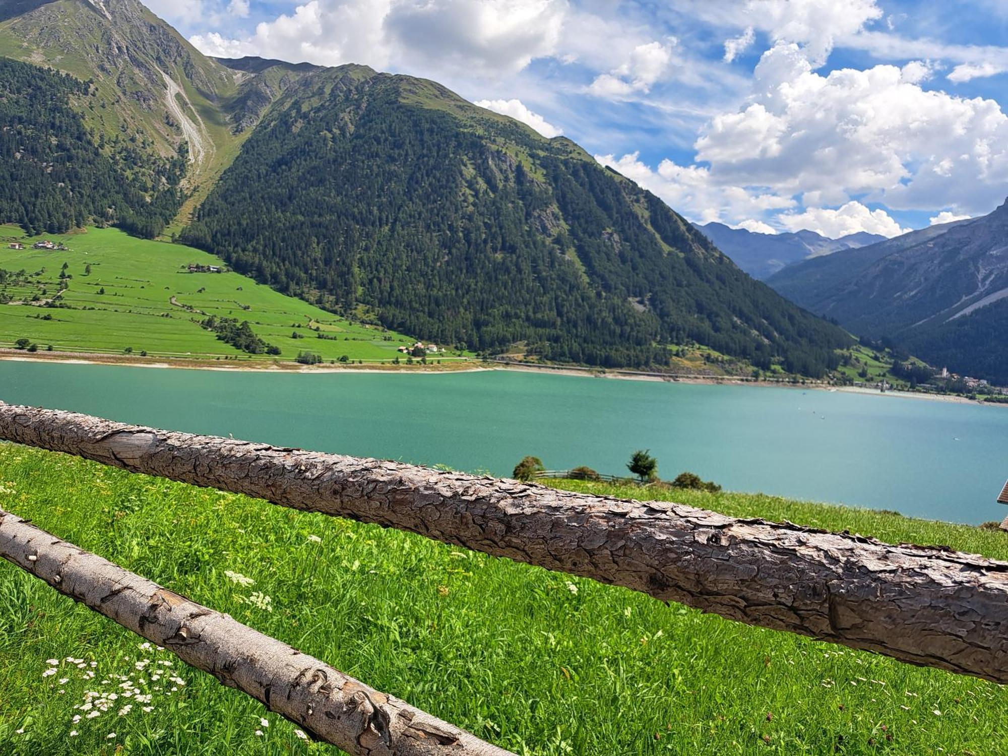 Apart Am Brunnen Ried im Oberinntal Bagian luar foto