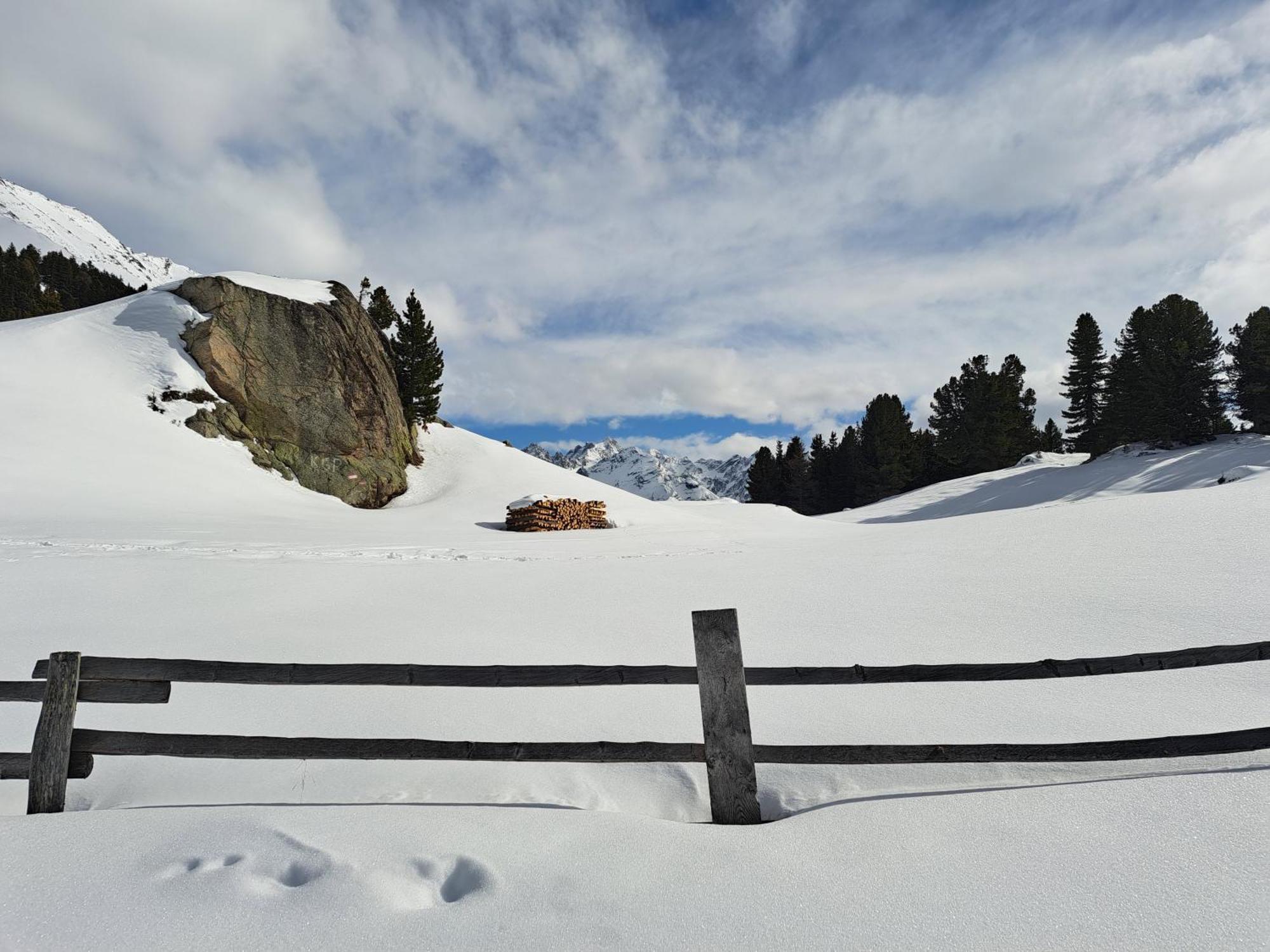 Apart Am Brunnen Ried im Oberinntal Bagian luar foto