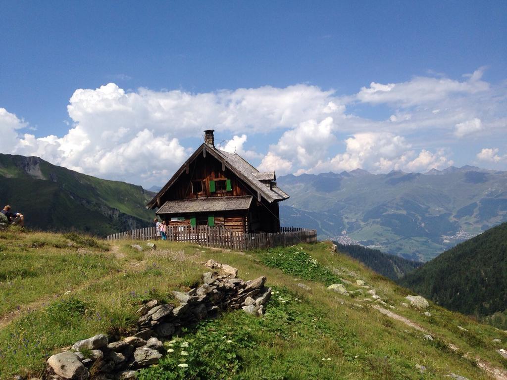 Apart Am Brunnen Ried im Oberinntal Bagian luar foto